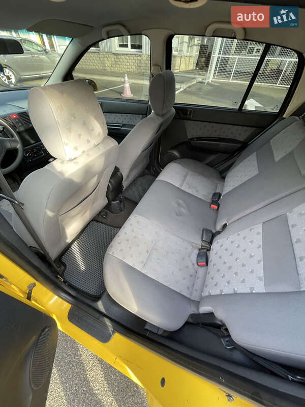 Хэтчбек Hyundai Getz 2004 в Киеве
