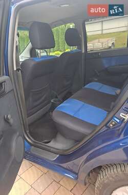 Хэтчбек Hyundai Getz 2010 в 