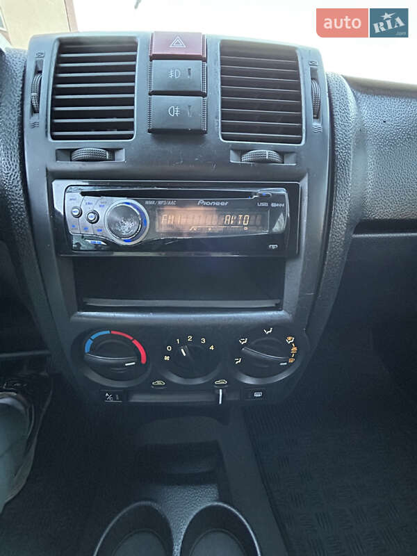 Хэтчбек Hyundai Getz 2004 в Вишневом