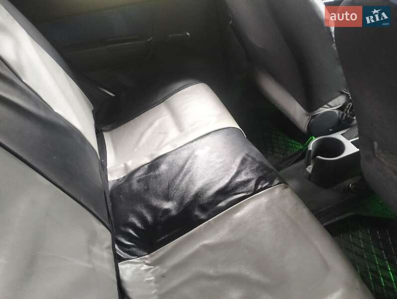 Хетчбек Hyundai Getz 2007 в Кривому Розі фото 6 Хетчбек Hyundai Getz 2007 в Кривому Розі