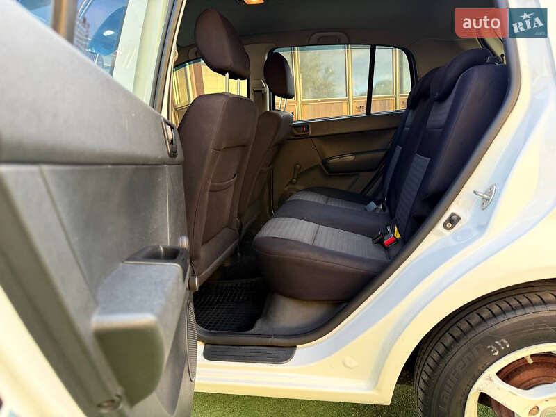 Хэтчбек Hyundai Getz 2010 в Одессе фото 11 Хэтчбек Hyundai Getz 2010 в Одессе