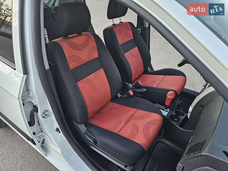 Хетчбек Hyundai Getz 2011 в Житомирі