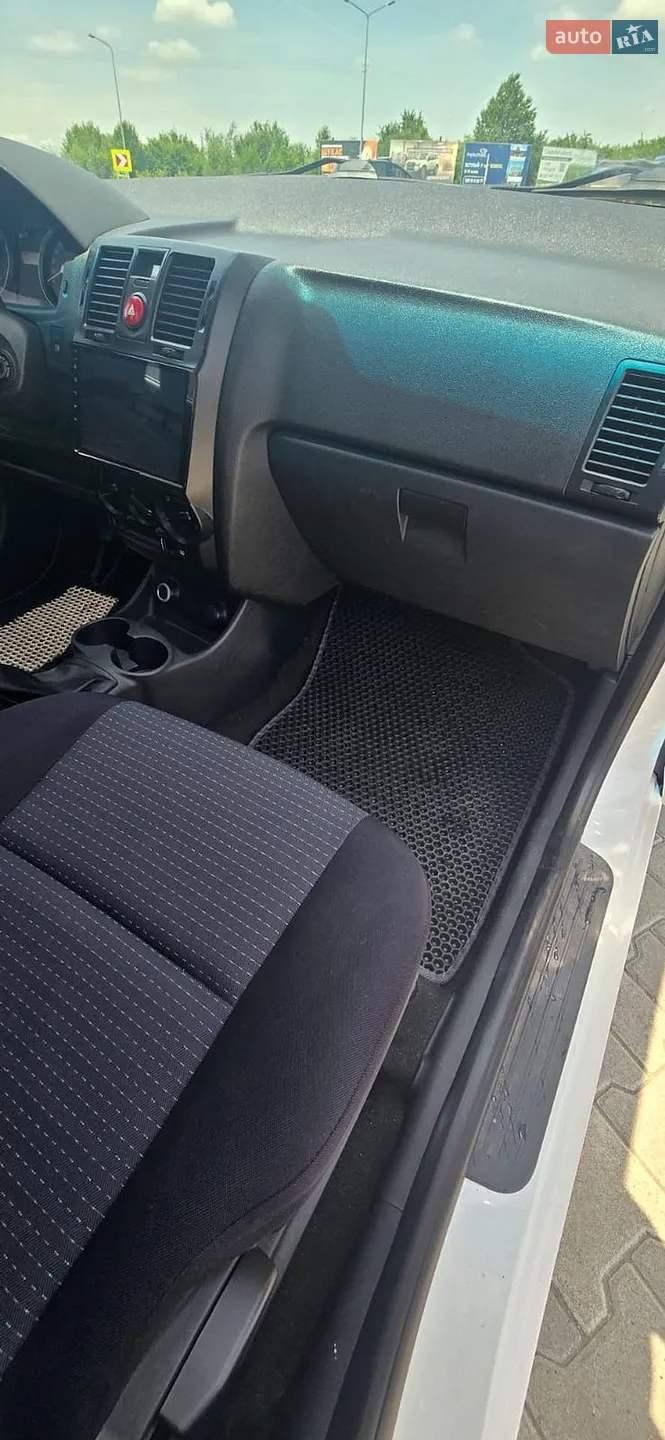 2010 Hyundai Getz - мініатюра 9