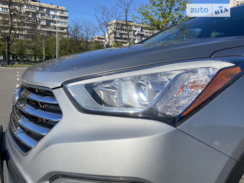 Внедорожник / Кроссовер Hyundai Grand Santa Fe 2015 в Киеве