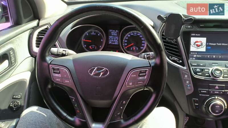 Внедорожник / Кроссовер Hyundai Grand Santa Fe 2014 в Киеве