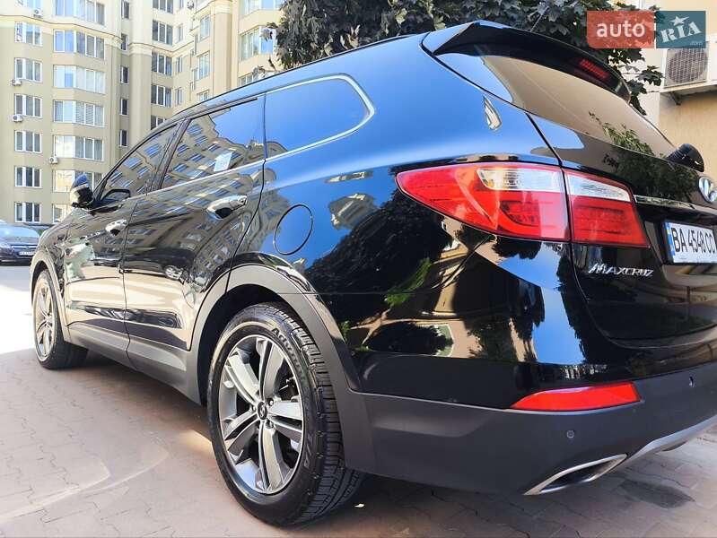 Внедорожник / Кроссовер Hyundai Grand Santa Fe 2014 в Киеве