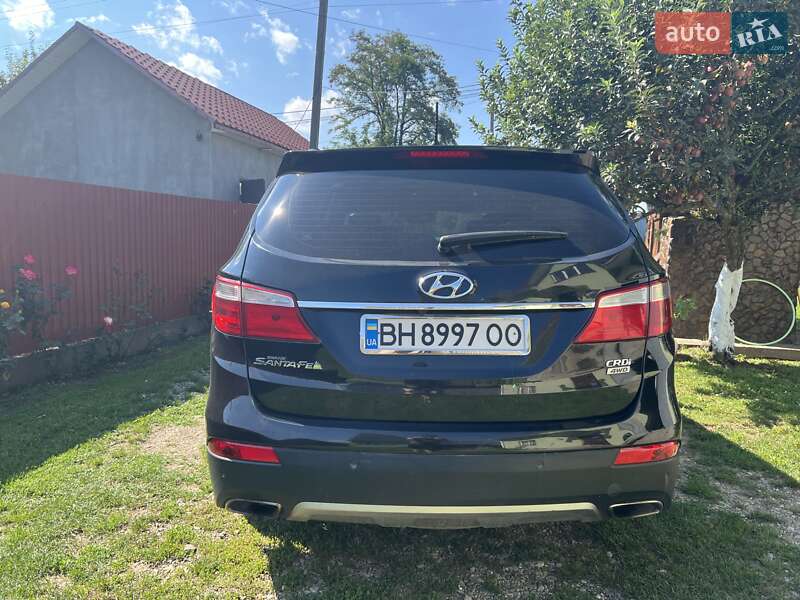 Внедорожник / Кроссовер Hyundai Grand Santa Fe 2015 в Черновцах