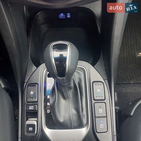 Позашляховик / Кросовер Hyundai Grand Santa Fe 2016 в Надвірній