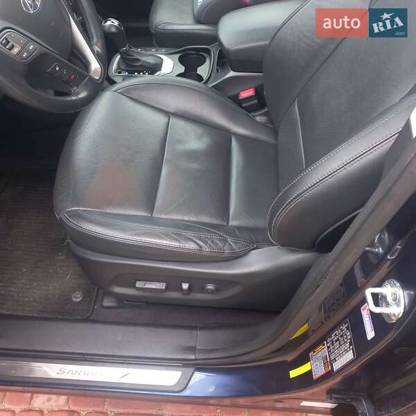 Позашляховик / Кросовер Hyundai Grand Santa Fe 2016 в Надвірній