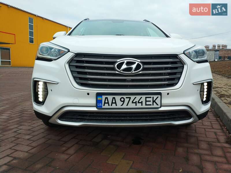 Внедорожник / Кроссовер Hyundai Grand Santa Fe 2016 в Хмельницком