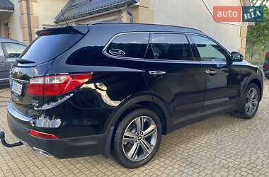 Внедорожник / Кроссовер Hyundai Grand Santa Fe 2016 в 