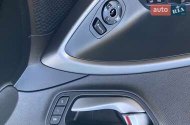 Внедорожник / Кроссовер Hyundai Grand Santa Fe 2016 в 