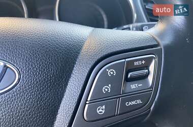 Внедорожник / Кроссовер Hyundai Grand Santa Fe 2016 в 