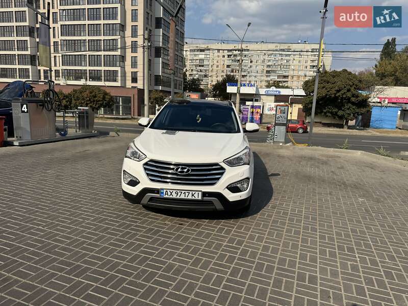 Внедорожник / Кроссовер Hyundai Grand Santa Fe 2013 в Харькове