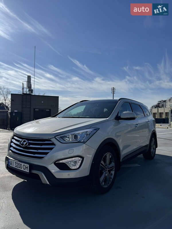 Hyundai Grand Santa Fe 2014