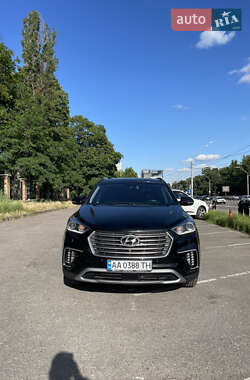 Внедорожник / Кроссовер Hyundai Grand Santa Fe 2017 в 