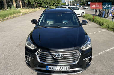 Внедорожник / Кроссовер Hyundai Grand Santa Fe 2017 в 