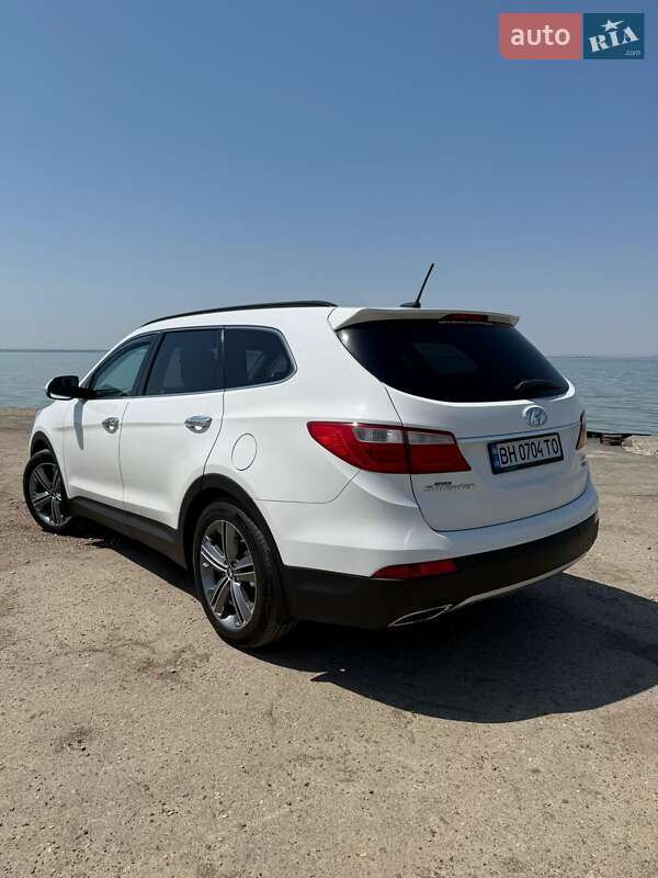 Внедорожник / Кроссовер Hyundai Grand Santa Fe 2014 в Овидиополе