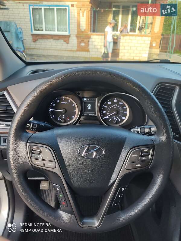 Внедорожник / Кроссовер Hyundai Grand Santa Fe 2016 в Казатине фото 13 Внедорожник / Кроссовер Hyundai Grand Santa Fe 2016 в Казатине