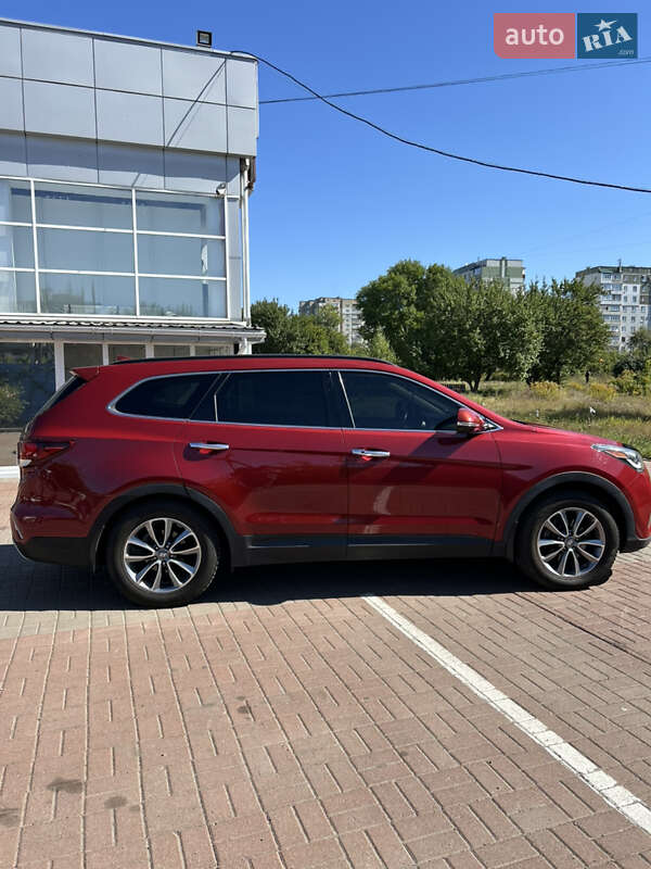 Внедорожник / Кроссовер Hyundai Grand Santa Fe 2017 в Сумах