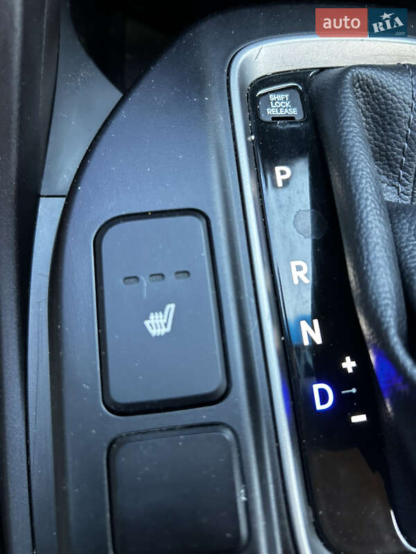 Внедорожник / Кроссовер Hyundai Grand Santa Fe 2017 в Сумах