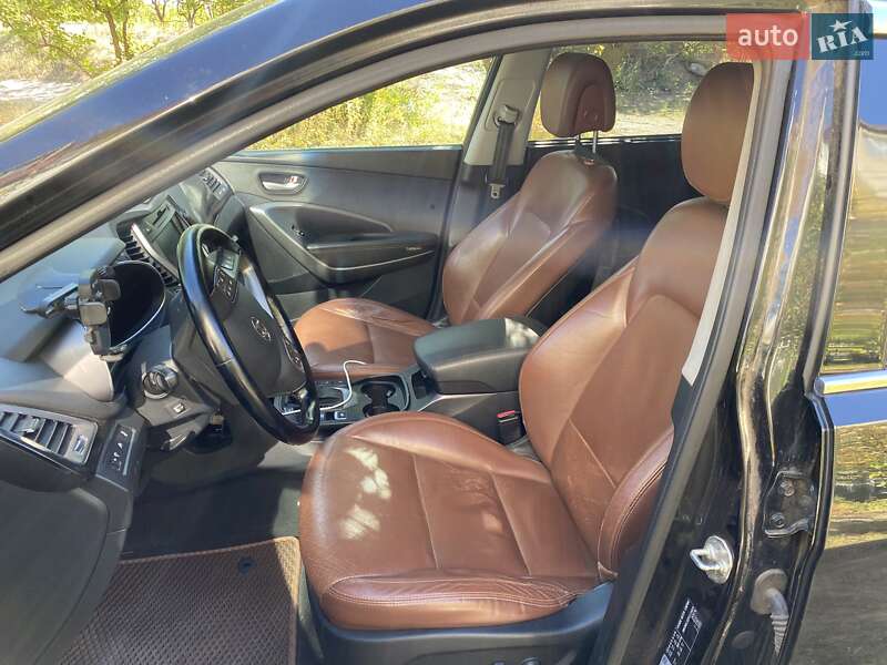 Внедорожник / Кроссовер Hyundai Grand Santa Fe 2015 в Широком фото 5 Внедорожник / Кроссовер Hyundai Grand Santa Fe 2015 в Широком