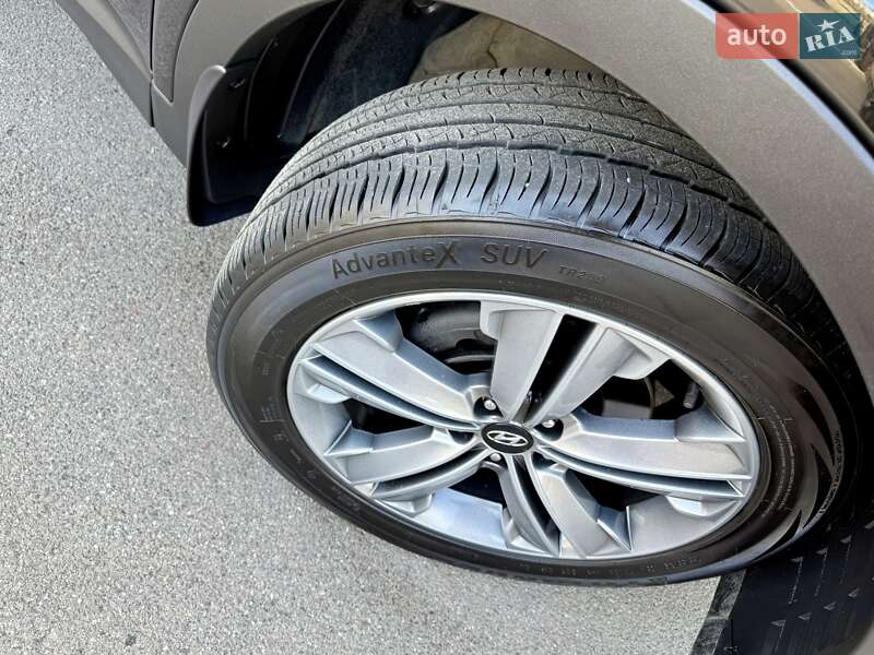 Внедорожник / Кроссовер Hyundai Grand Santa Fe 2015 в Киеве