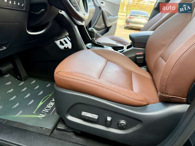 Внедорожник / Кроссовер Hyundai Grand Santa Fe 2015 в Киеве