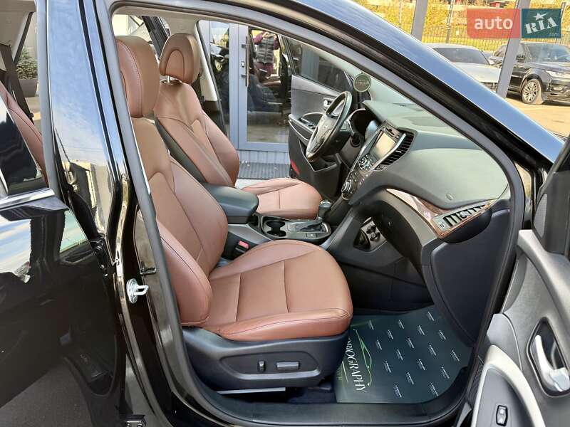 Внедорожник / Кроссовер Hyundai Grand Santa Fe 2015 в Киеве