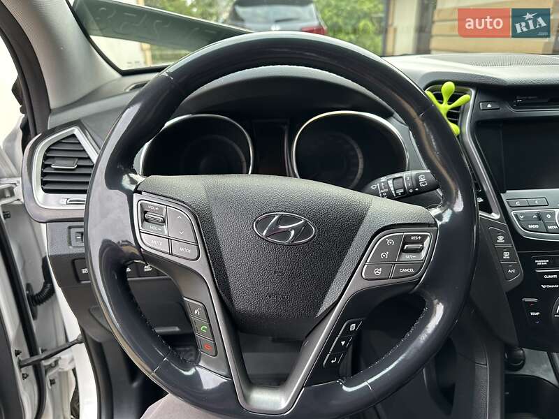 Внедорожник / Кроссовер Hyundai Grand Santa Fe 2015 в Хмельницком