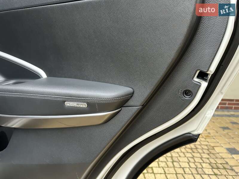 Внедорожник / Кроссовер Hyundai Grand Santa Fe 2015 в Хмельницком