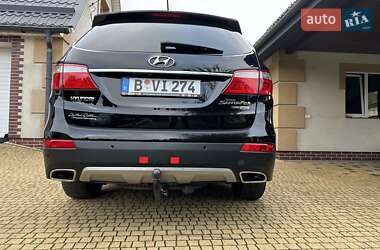 Внедорожник / Кроссовер Hyundai Grand Santa Fe 2015 в 
