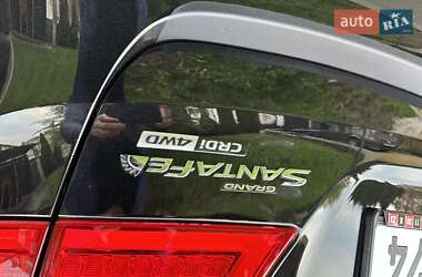 Внедорожник / Кроссовер Hyundai Grand Santa Fe 2015 в 