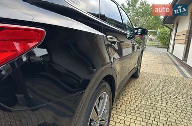 Внедорожник / Кроссовер Hyundai Grand Santa Fe 2015 в 