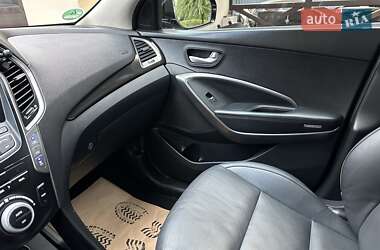 Внедорожник / Кроссовер Hyundai Grand Santa Fe 2015 в 
