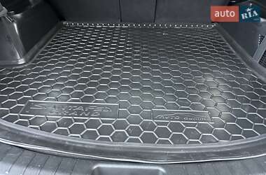 Внедорожник / Кроссовер Hyundai Grand Santa Fe 2015 в 