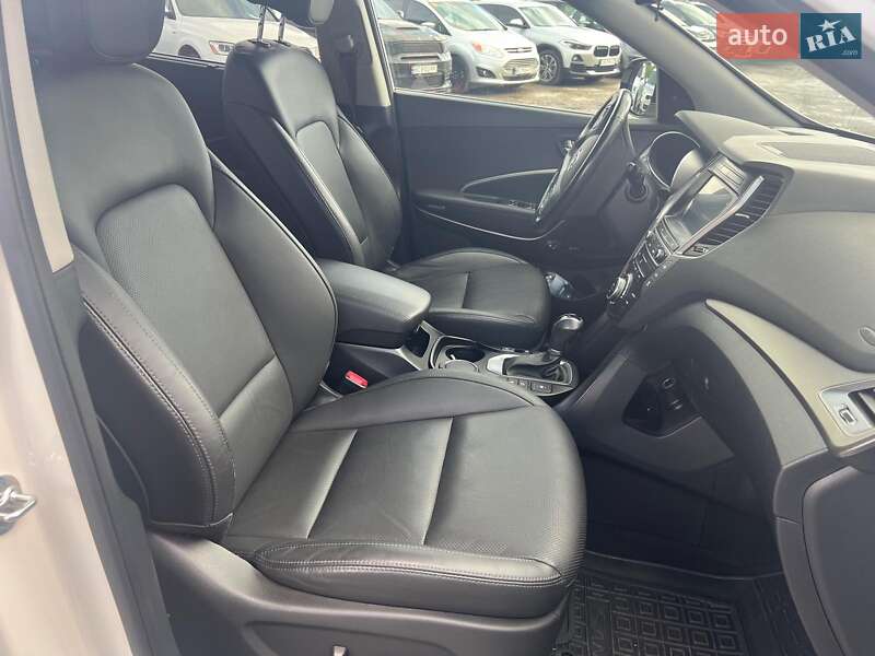 Внедорожник / Кроссовер Hyundai Grand Santa Fe 2019 в Львове