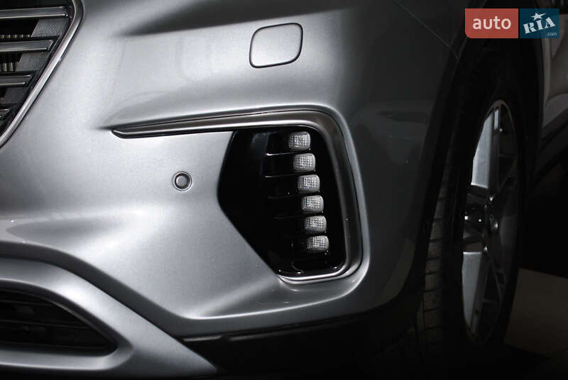 Внедорожник / Кроссовер Hyundai Grand Santa Fe 2017 в Ровно