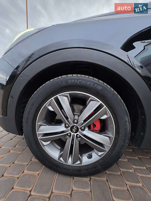 Внедорожник / Кроссовер Hyundai Grand Santa Fe 2014 в Кривом Роге