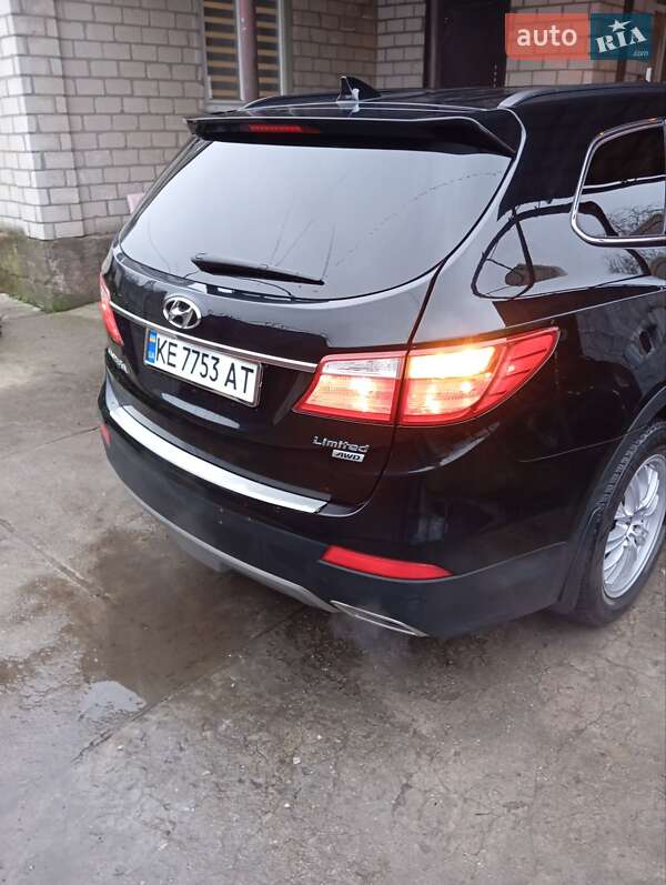 Внедорожник / Кроссовер Hyundai Grand Santa Fe 2015 в Каменском