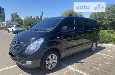 Минивэн Hyundai Grand Starex 2016 в Одессе