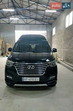 Минивэн Hyundai Grand Starex 2018 в 