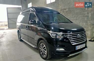 Мінівен Hyundai Grand Starex 2018 в Ужгороді