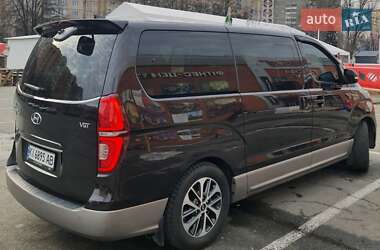 Минивэн Hyundai Grand Starex 2018 в 