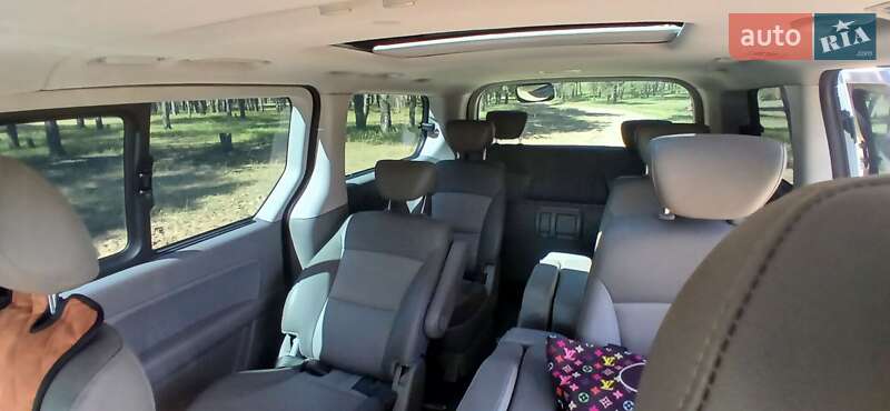 Минивэн Hyundai Grand Starex 2010 в Николаеве