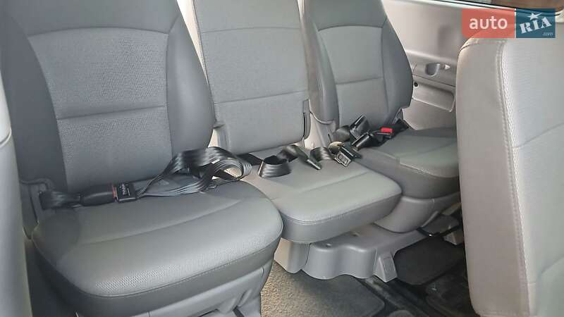 Минивэн Hyundai Grand Starex 2010 в Николаеве