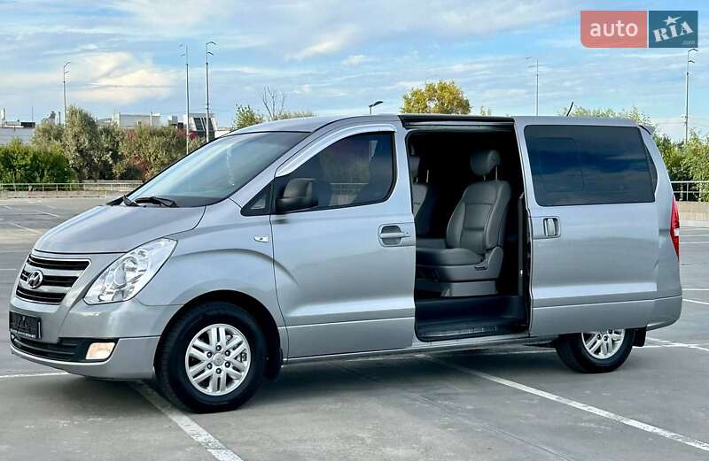 Минивэн Hyundai Grand Starex 2017 в Киеве фото 17 Минивэн Hyundai Grand Starex 2017 в Киеве