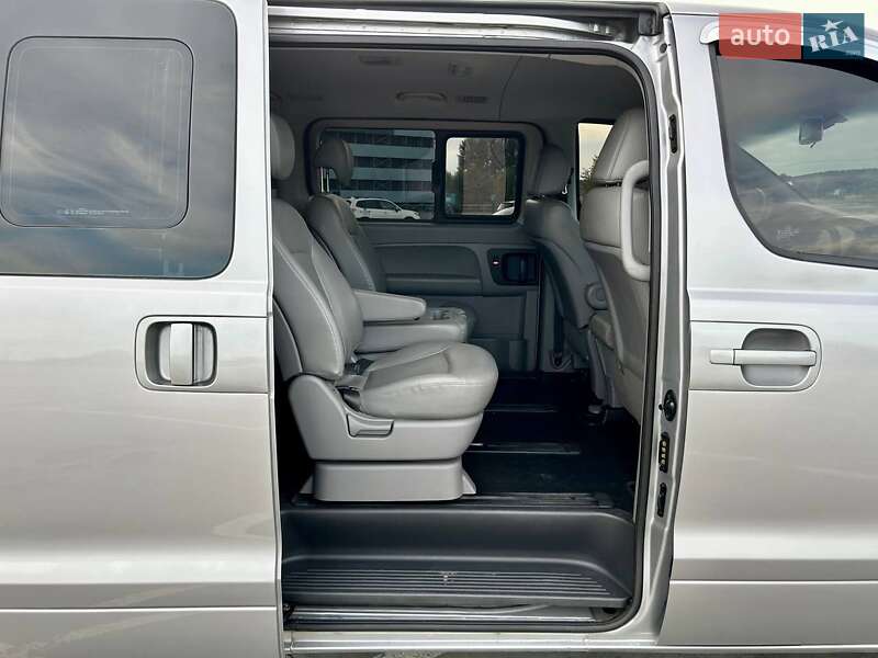 Минивэн Hyundai Grand Starex 2017 в Киеве фото 40 Минивэн Hyundai Grand Starex 2017 в Киеве
