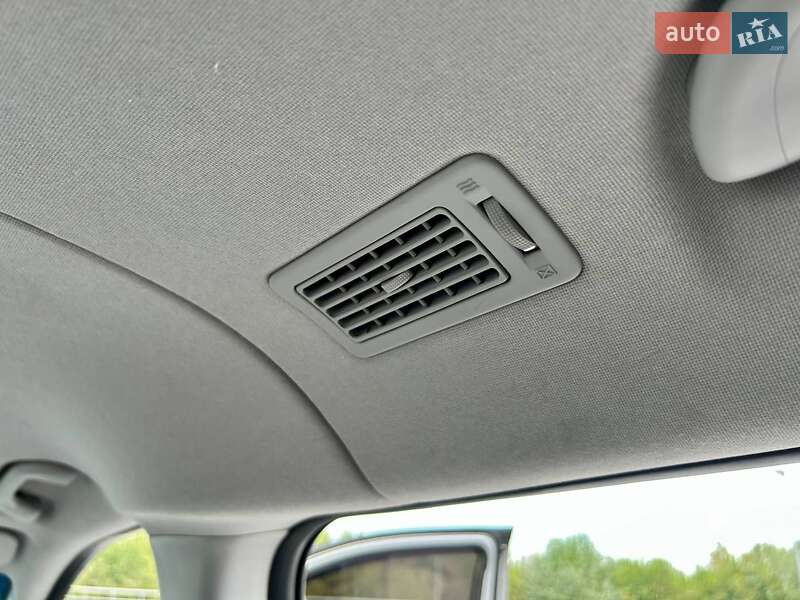 Минивэн Hyundai Grand Starex 2017 в Киеве фото 47 Минивэн Hyundai Grand Starex 2017 в Киеве