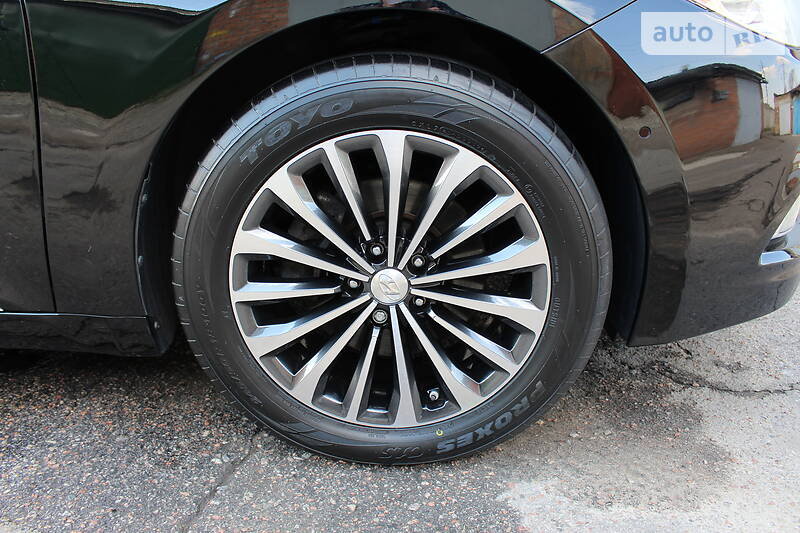 Седан Hyundai Grandeur 2013 в Києві